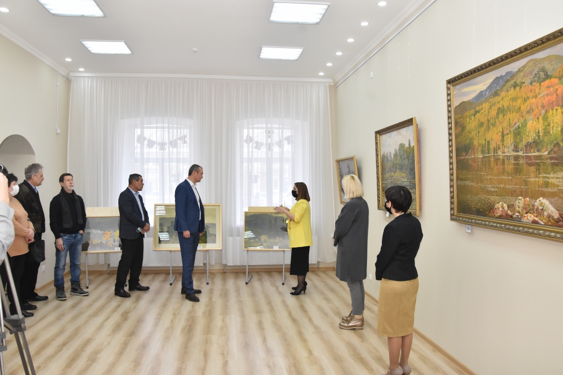 После капитального ремонта открылась картинная галерея Славянского историко-краеведческого музея
